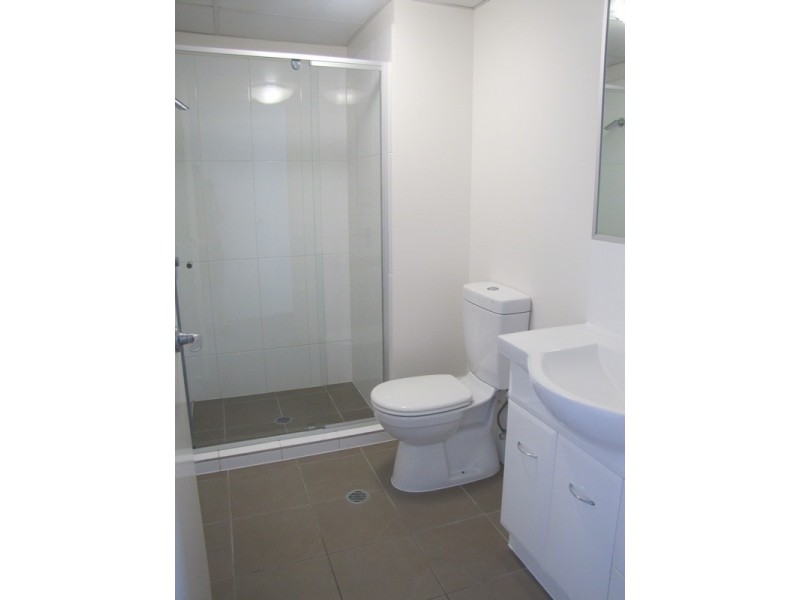 443/51 Playfield Street, Chermside QLD 4032