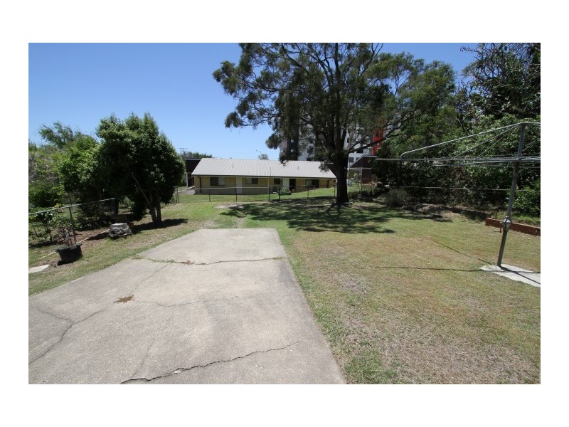 30 Curwen Tce, Chermside QLD 4032