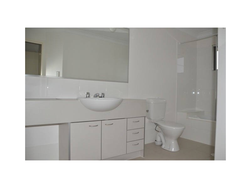Pacific Pines QLD 4211