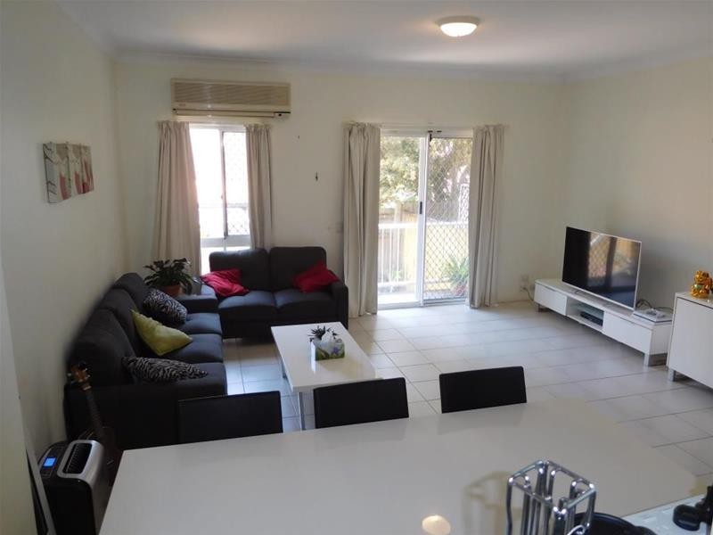 7/90 Pohlman street, Southport QLD 4215