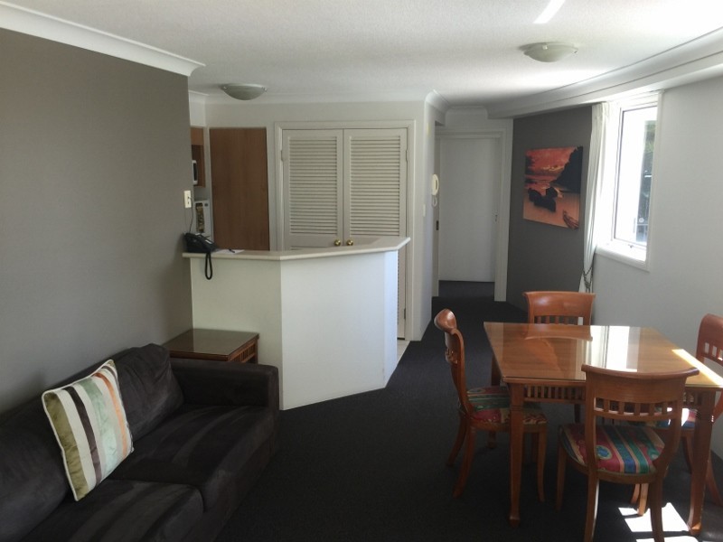 3022/2633 Gold Coast Highway, Broadbeach QLD 4218