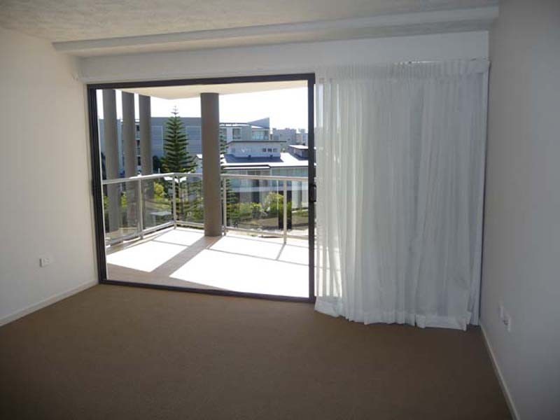 37/10 Grand Parade, Kawana Island QLD 4575
