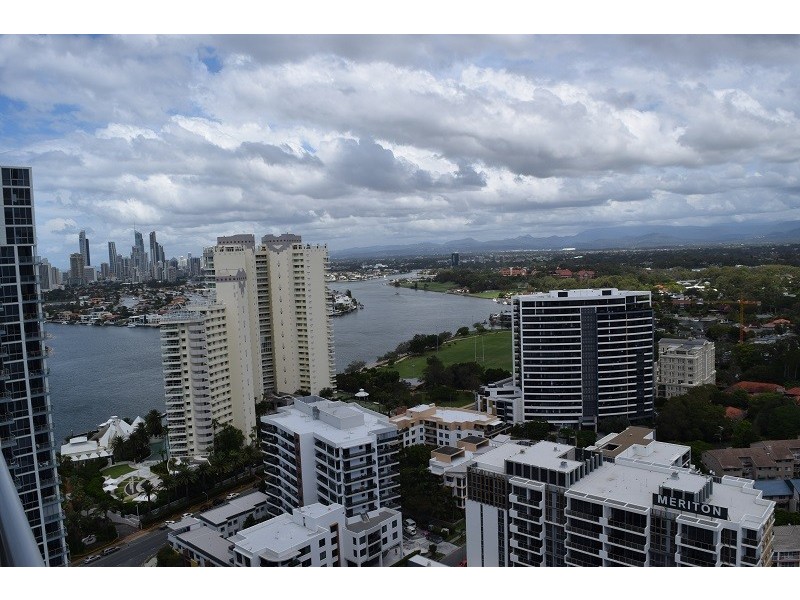 29/1 Como Crescent, Southport QLD 4215