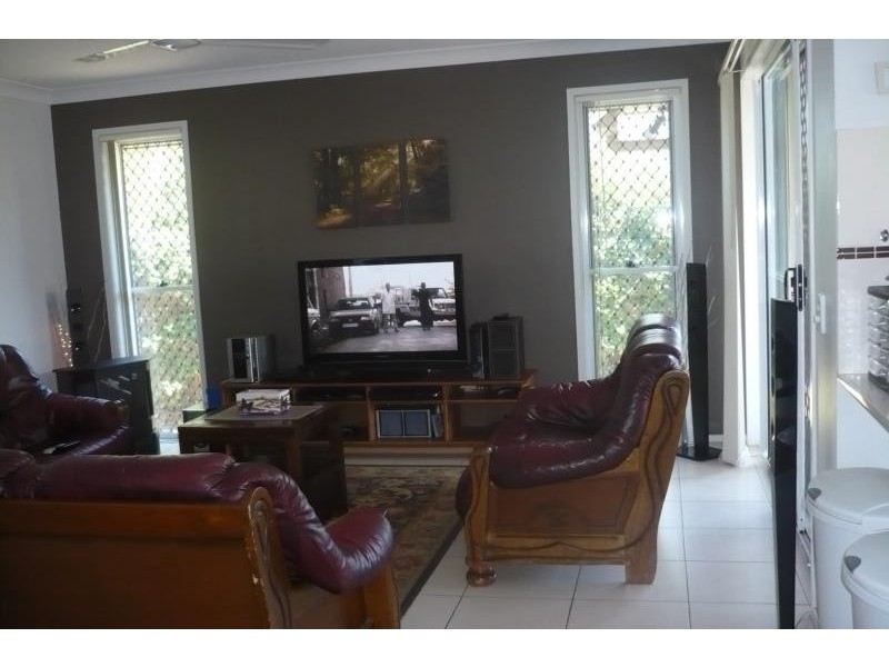 15 Lachlan Drive, Wakerley QLD 4154