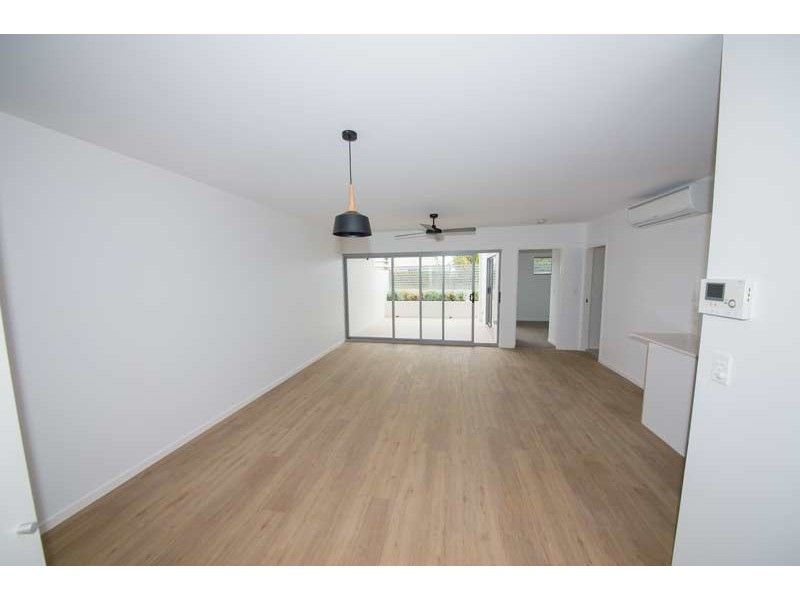 2/1057 Wynnum Road, Cannon Hill QLD 4170