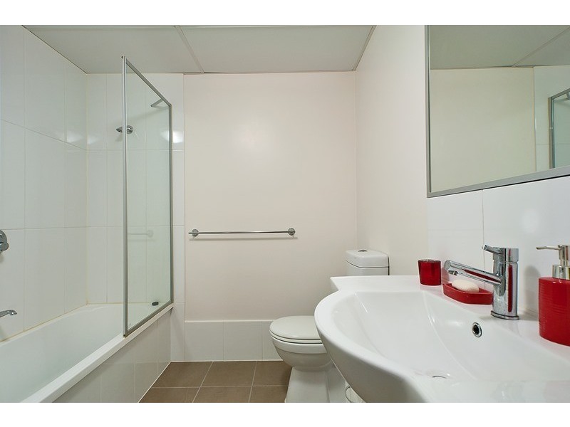 883/51 Playfield Street, Chermside QLD 4032