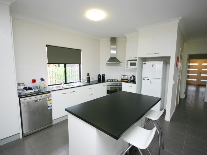 70/19 Santa Barbara Road, Hope Island QLD 4212