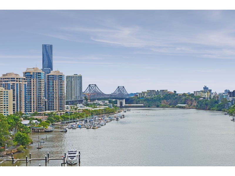 98 Thorn St, Kangaroo Point QLD 4169
