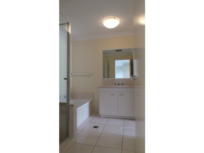 A/757 Ashmore Road, Ashmore QLD 4214