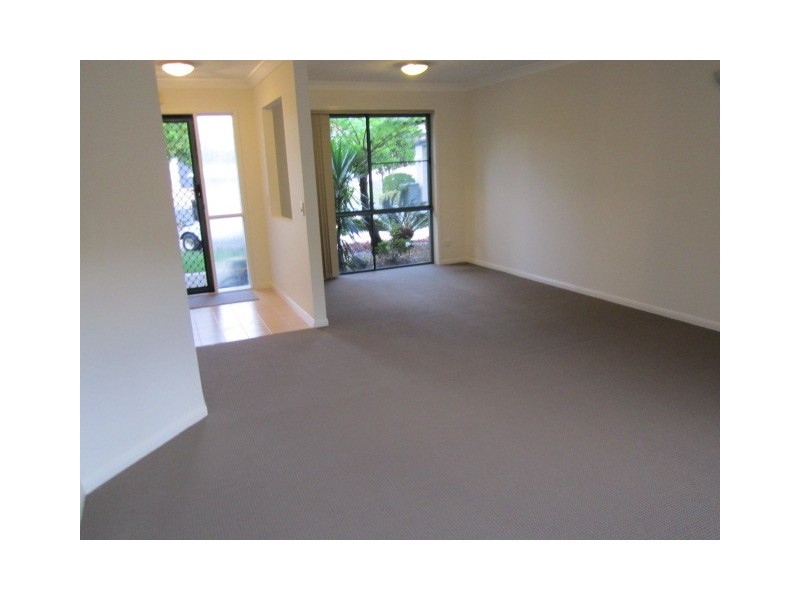 25/19 Santa Barbara Road, Hope Island QLD 4212