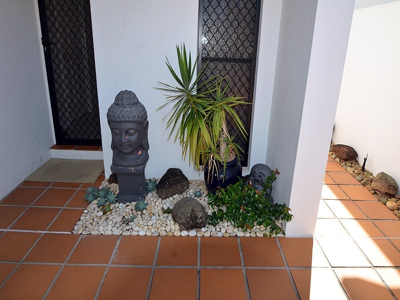 2214 Gold Coast Hwy, Mermaid Waters QLD 4218