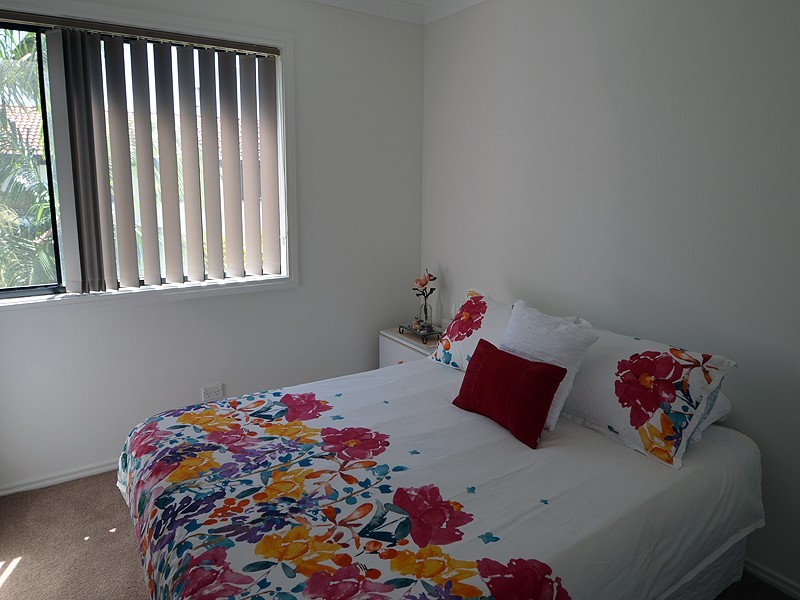 2214 Gold Coast Hwy, Mermaid Waters QLD 4218