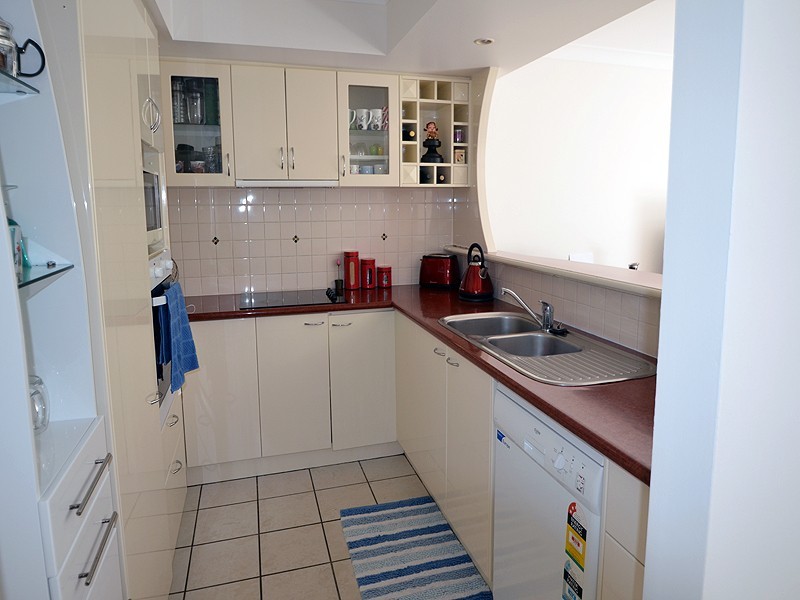 2214 Gold Coast Hwy, Mermaid Waters QLD 4218