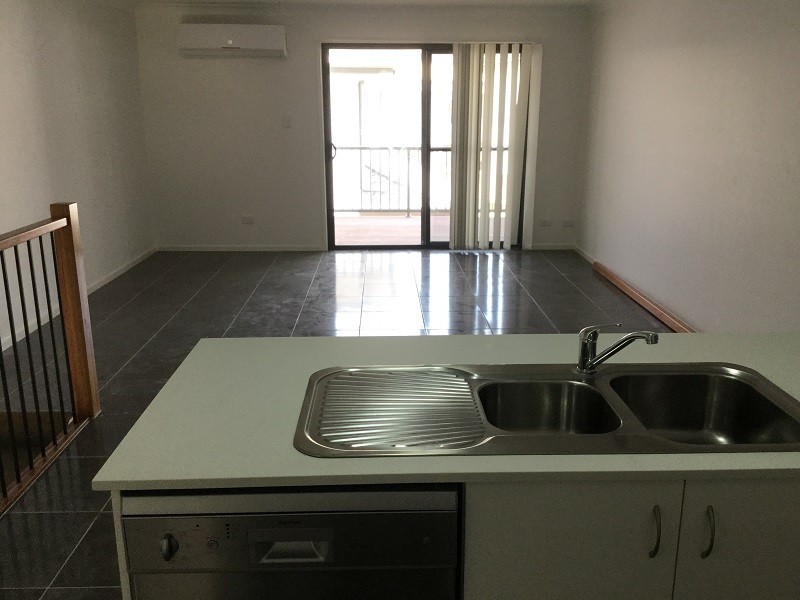 33/28 Fortune Street, Coomera QLD 4209