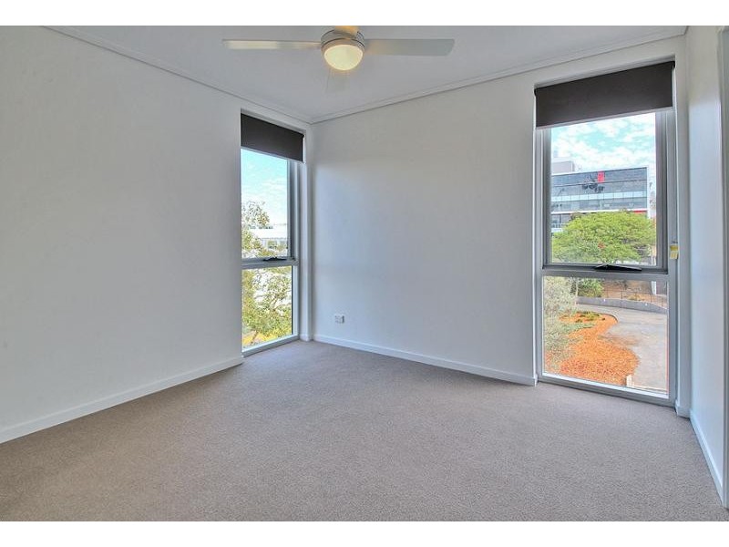 202/60 Blamey Street, Kelvin Grove QLD 4059