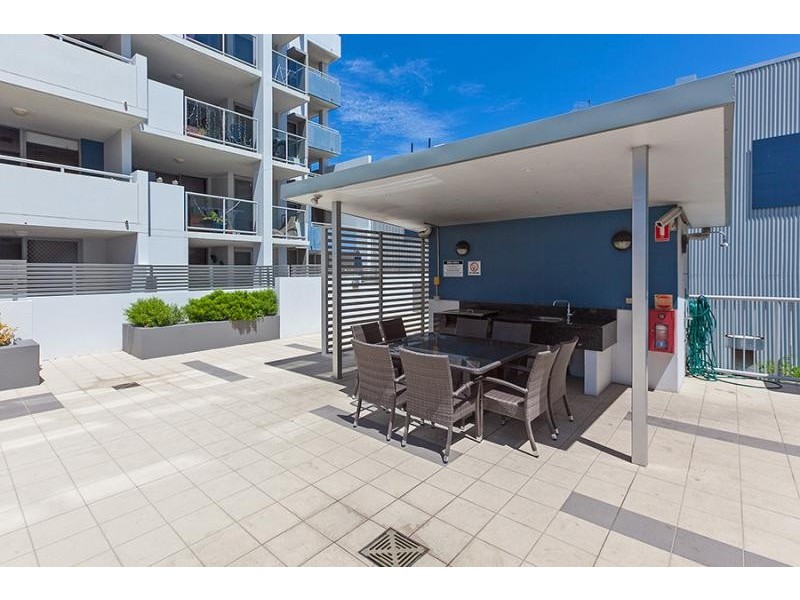 S08/8 Cordelia st, South Brisbane QLD 4101