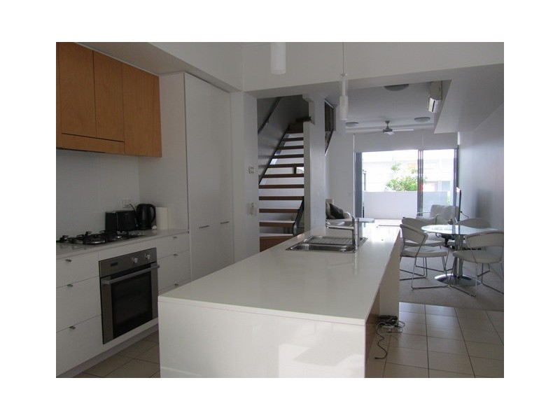 09/20 Anthony Street, West End QLD 4101