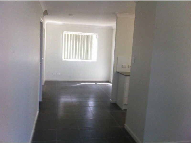 2/6 B Linton Street, Loganlea QLD 4131