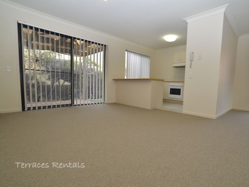 1c/24 Amsonia Court,, Arundel QLD 4214