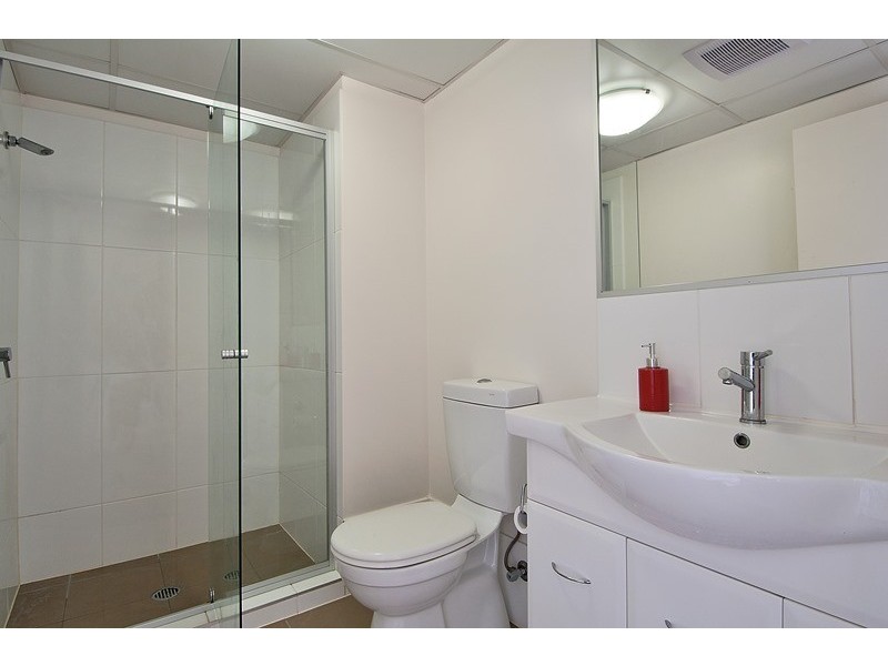 883/51 Playfield Street, Chermside QLD 4032