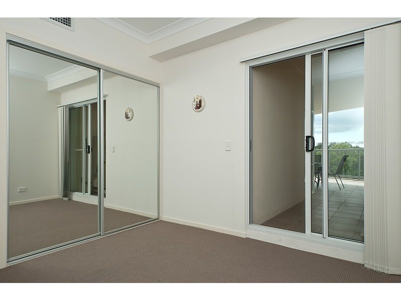 883/51 Playfield Street, Chermside QLD 4032