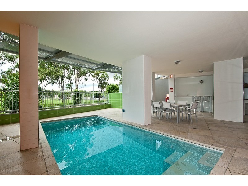 883/51 Playfield Street, Chermside QLD 4032