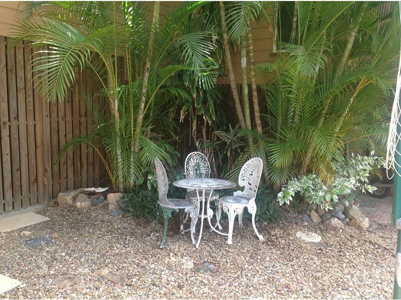 6 LOOKOUT COURT, Camp Mountain QLD 4520