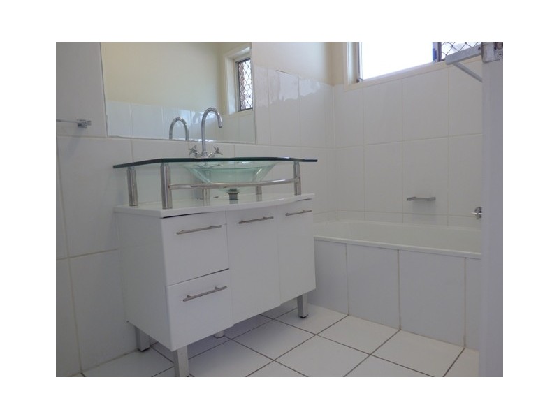 85 Government Rd, Labrador QLD 4215