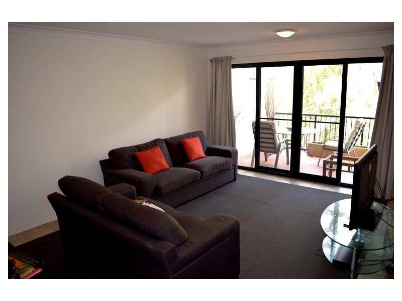 31/1 Great Hall Dve, Nobby Beach QLD 4218