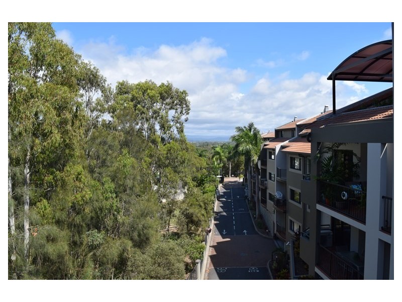 31/1 Great Hall Dve, Nobby Beach QLD 4218