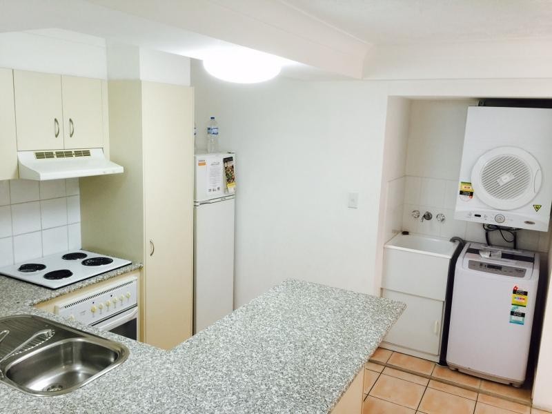 4/40 Tarcoola Crescent, Surfers Paradise QLD 4217