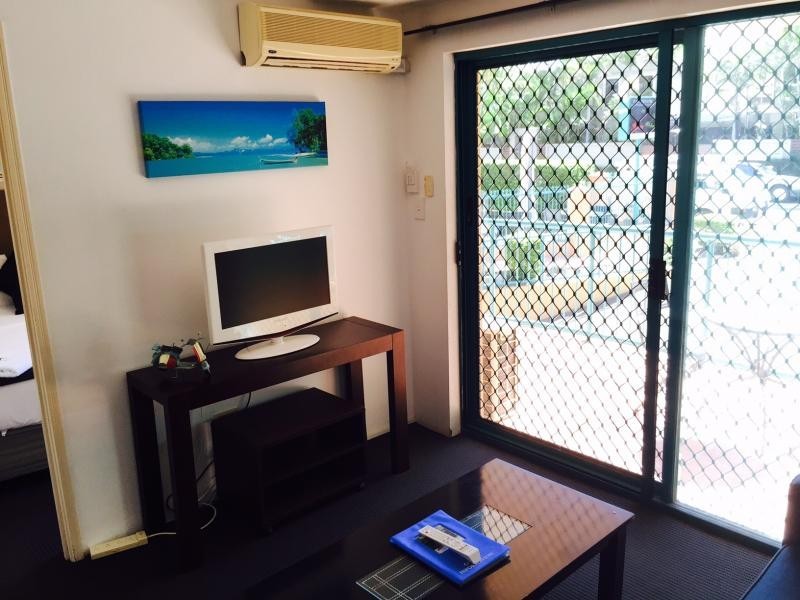 4/40 Tarcoola Crescent, Surfers Paradise QLD 4217