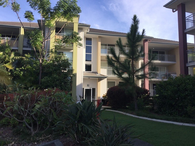 33 Clark St, Biggera Waters QLD 4216