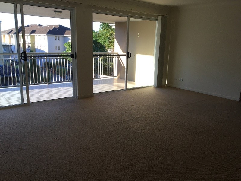 33 Clark St, Biggera Waters QLD 4216