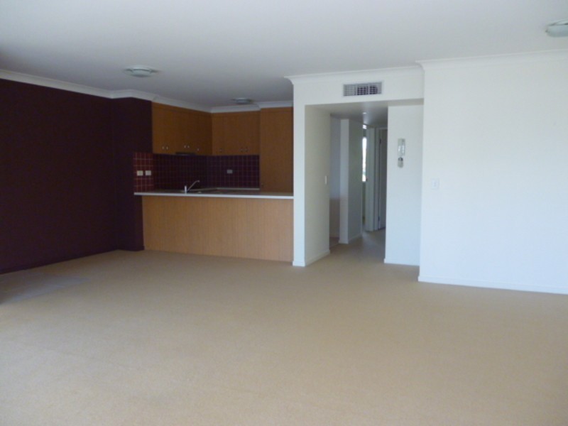 33 Clark St, Biggera Waters QLD 4216
