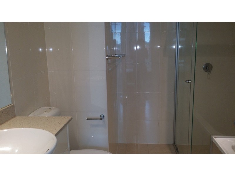 1002/1 Como Crescent, Southport QLD 4215