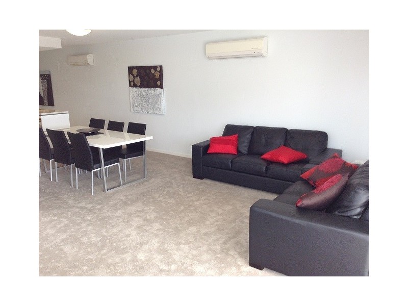 15 Walsh St, Milton QLD 4064