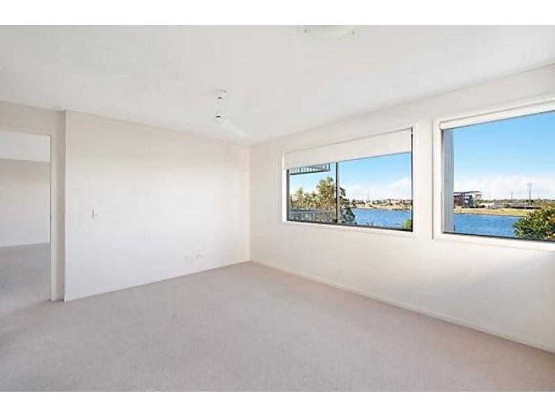 22/11 Innovation Parkway, Birtinya QLD 4575