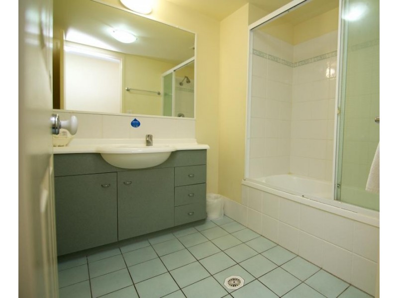 109/150 Marina Parade, Southport QLD 4215