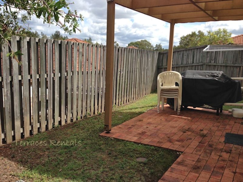 1A/24 Amsonia Court,, Arundel QLD 4214