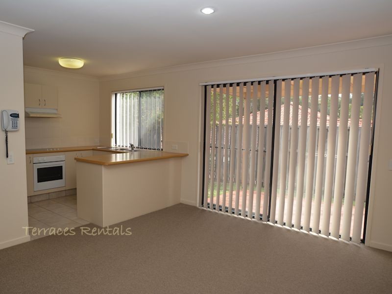 1A/24 Amsonia Court,, Arundel QLD 4214