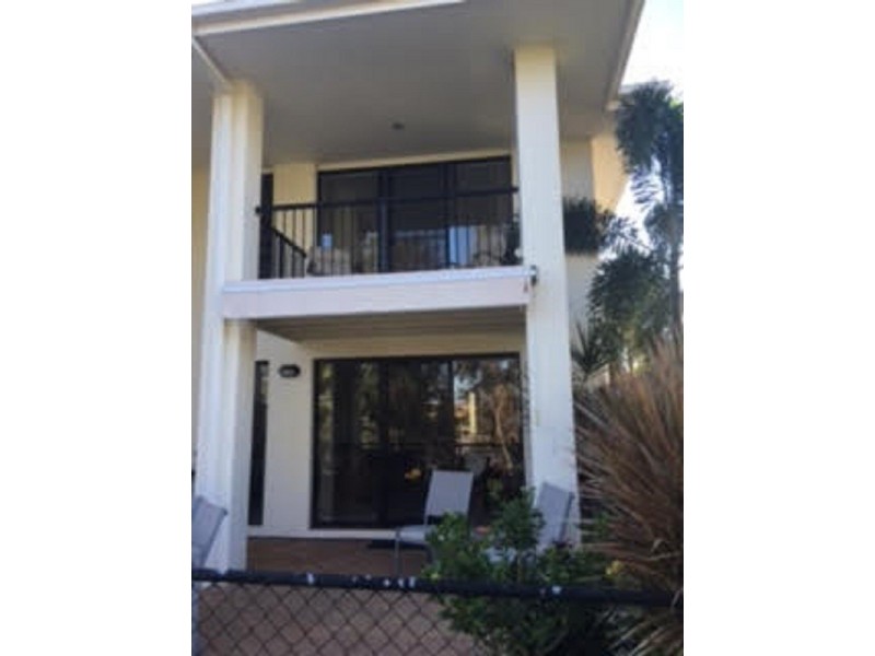 323 Christine Avenue, Varsity Lakes QLD 4227