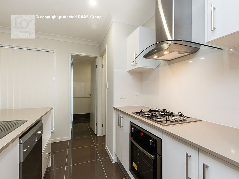 75 Hanover Drive, Pimpama QLD 4209