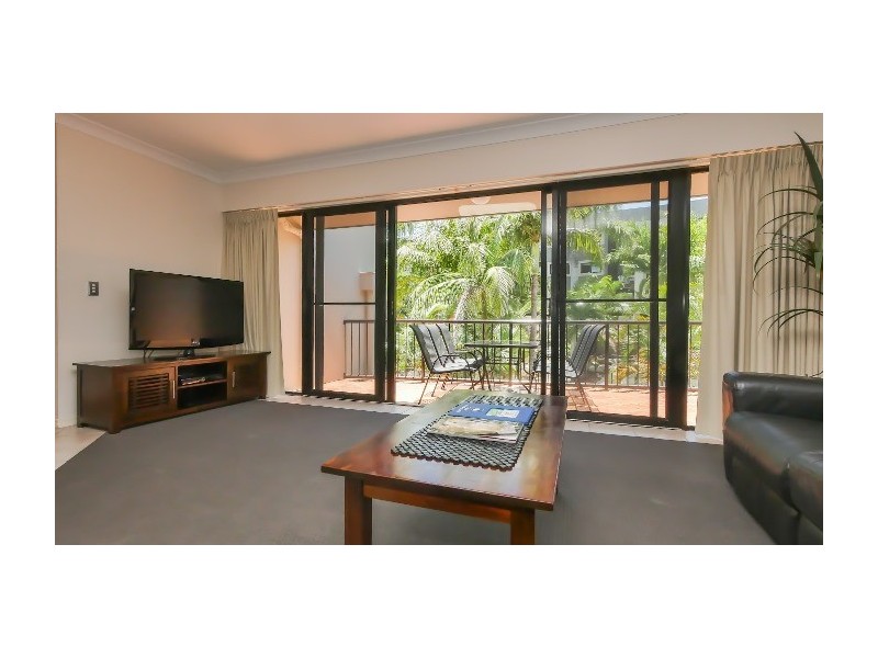24/1 Great Hall Dve, Nobby Beach QLD 4218