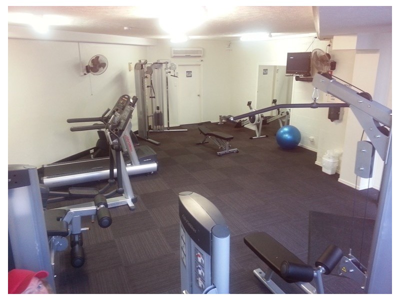 24/1 Great Hall Dve, Nobby Beach QLD 4218