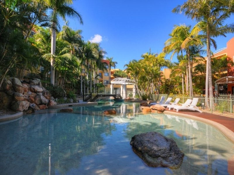 24/1 Great Hall Dve, Nobby Beach QLD 4218