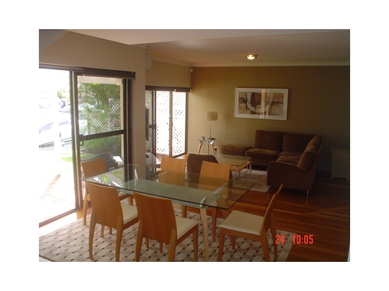41/81 Boykambil Esp Nth, Hope Island QLD 4212