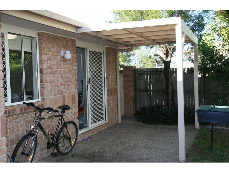 27 Camille Crescent, Wynnum West QLD 4178