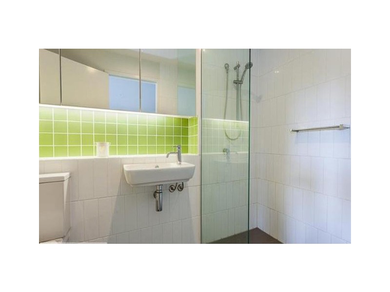 5/2-4 Garden Tce, Newmarket QLD 4051