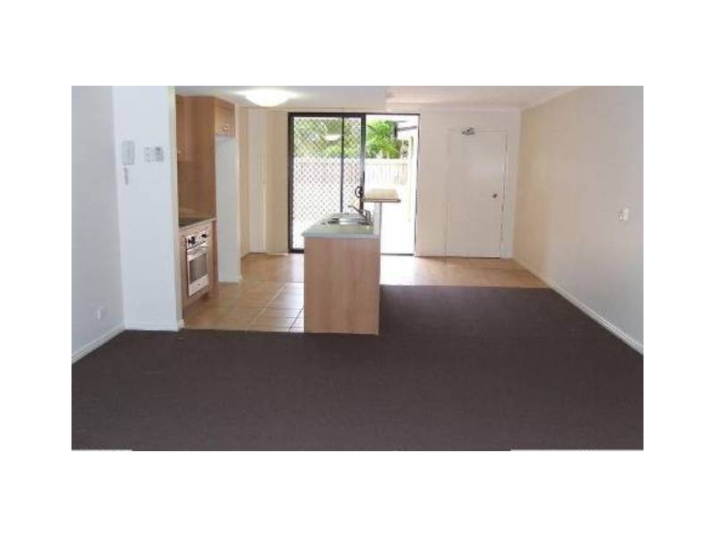 15/4 Mawarra Street, Palm Beach QLD 4221